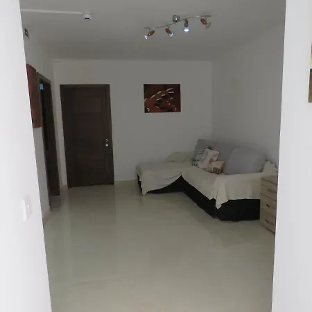 Aquamarine Sea Front - Second Floor Апартаменты *