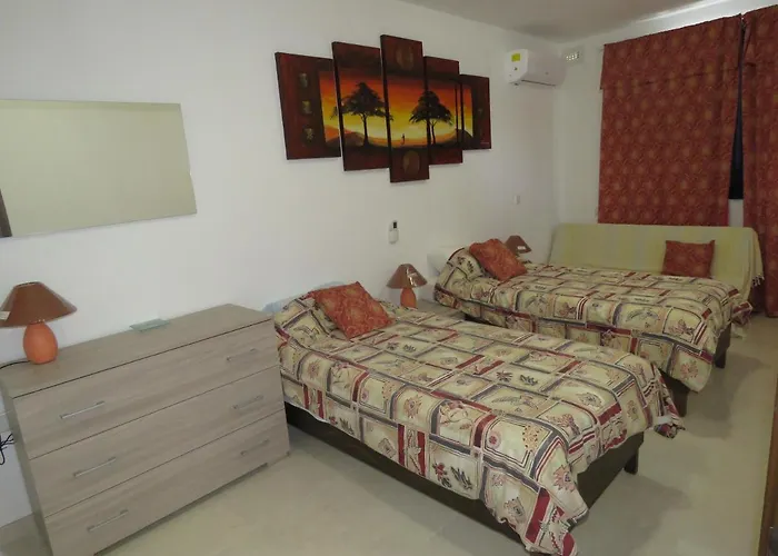 Aquamarine Sea Front - Second Floor Apartamento *